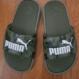 Boys Puma Slides - Brand new, Never worn - Size 1